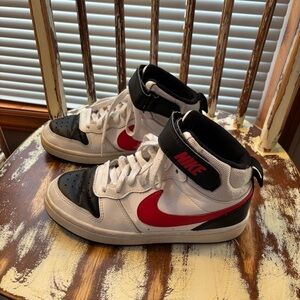 Nike Kids' High-Top Sneakers in White/Red/Black youth size 4